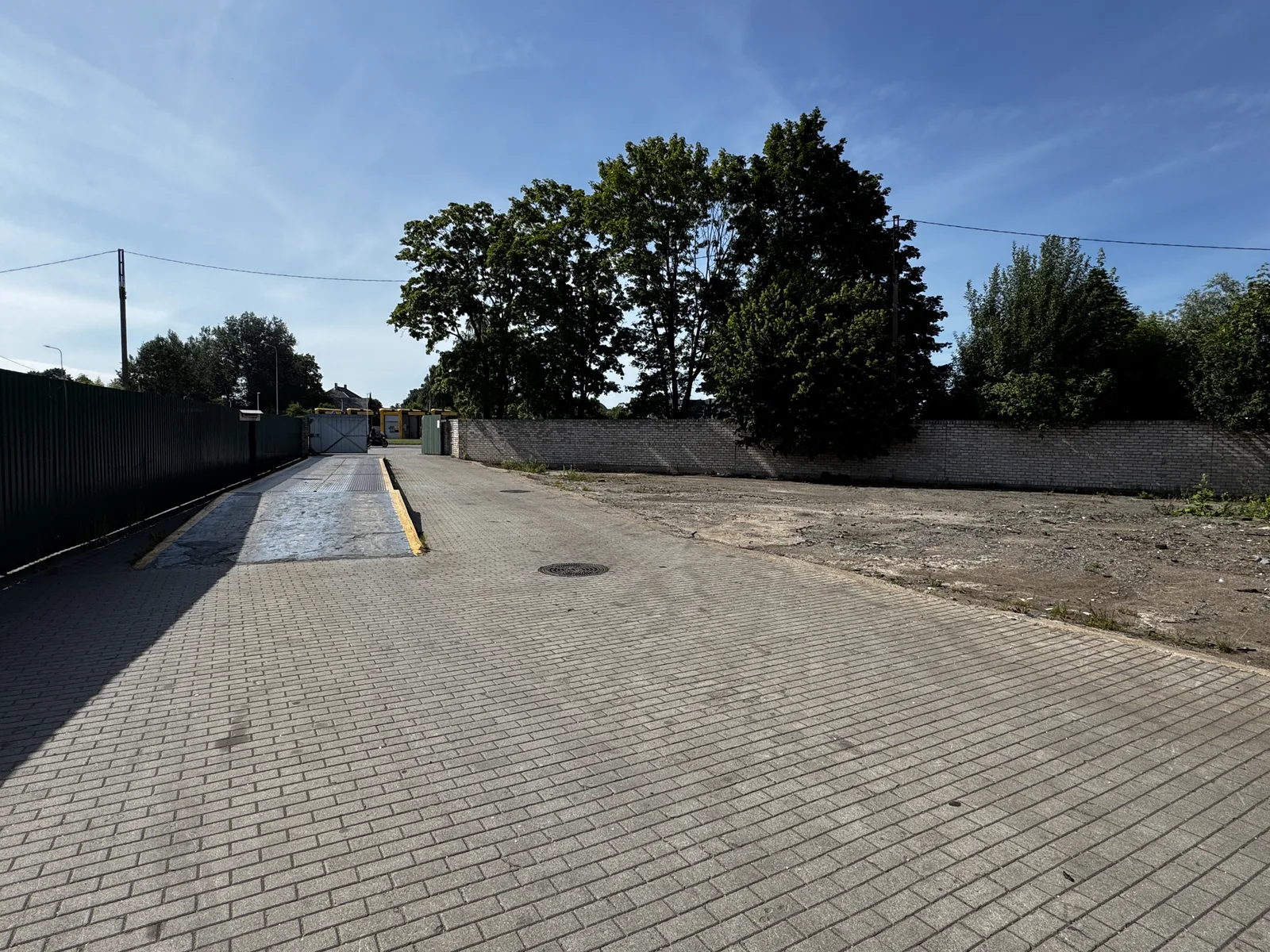 Nuomojama 376 kvadratinių metrų aikštelė Tauragėje